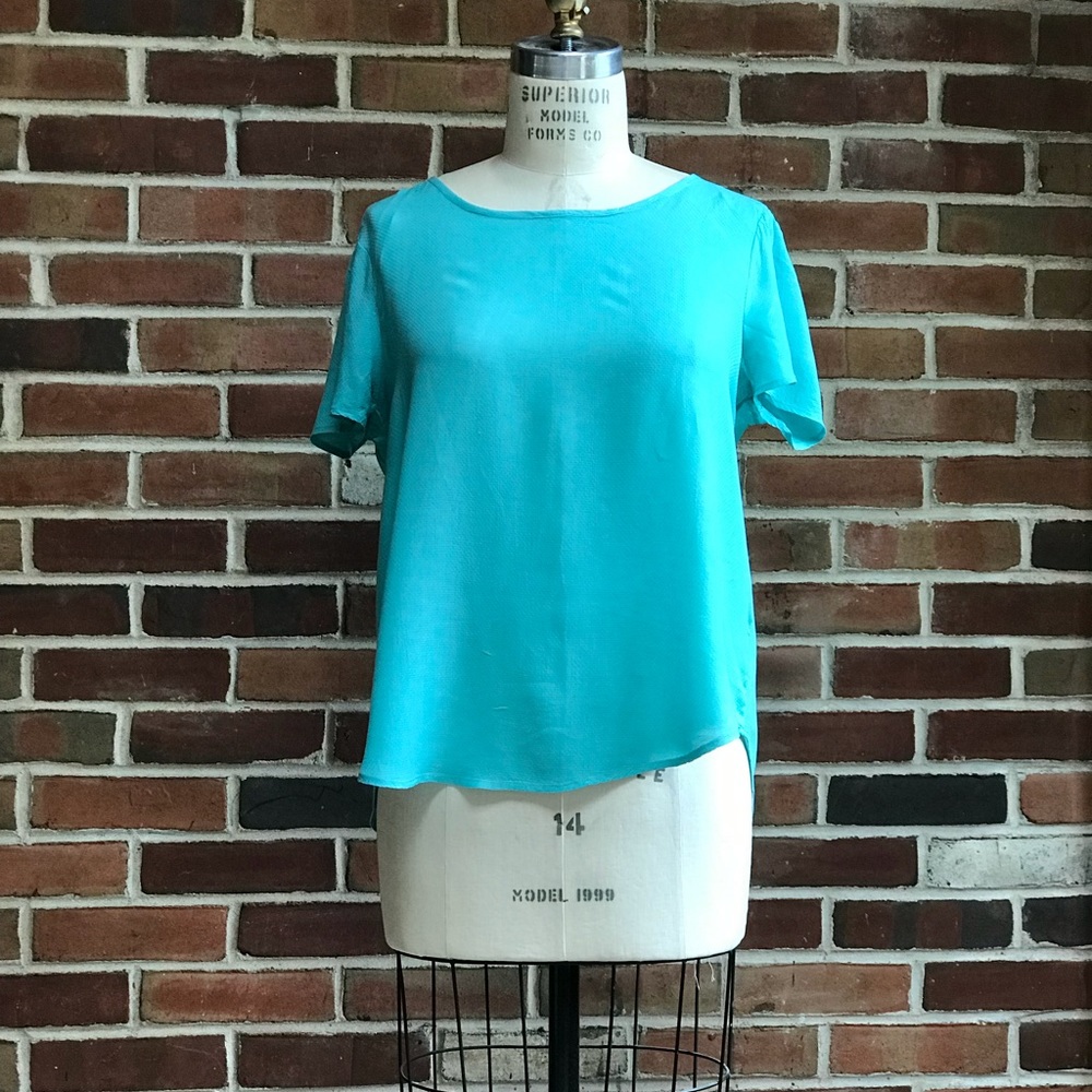 Pleione size M shortsleeved woven blouse